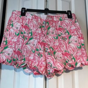 Lilly Pulitzer Butter Cup Shorts, size 2